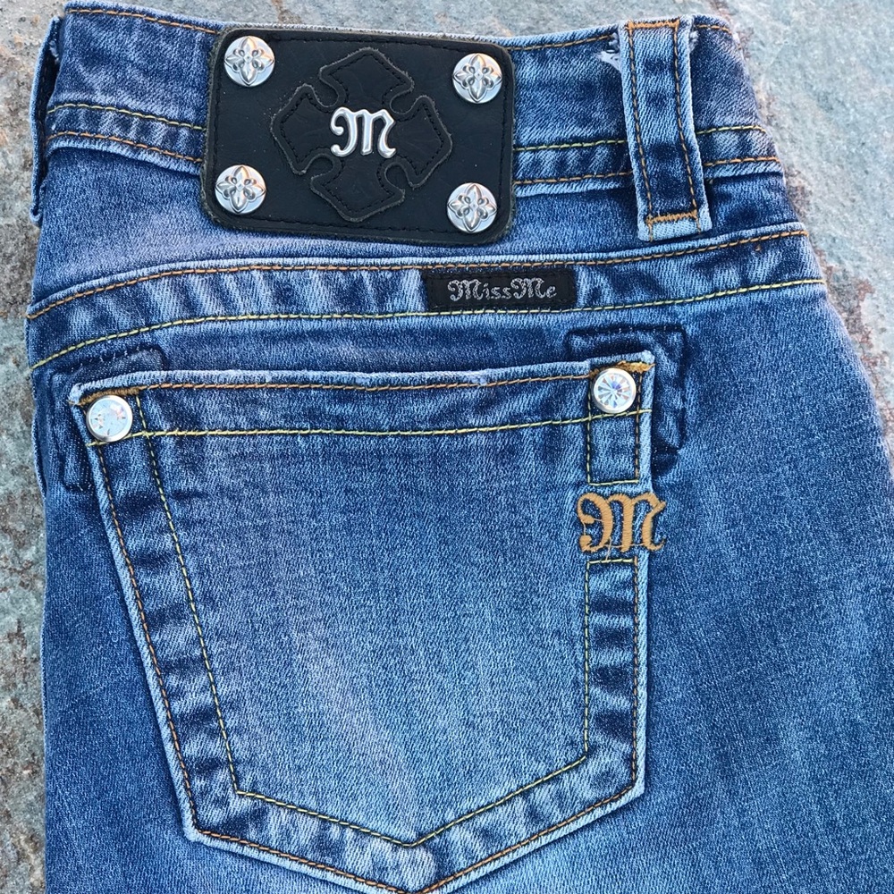 Miss Me Signature Skinny Cropped Jeans, Size 28”